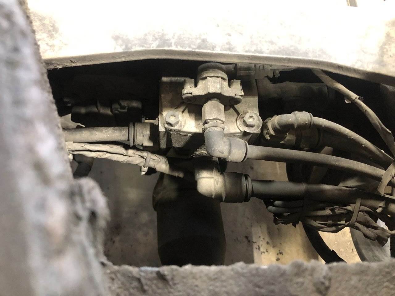 2017 Bendix ANY Air Valve for a Peterbilt 579 For Sale Sioux Falls