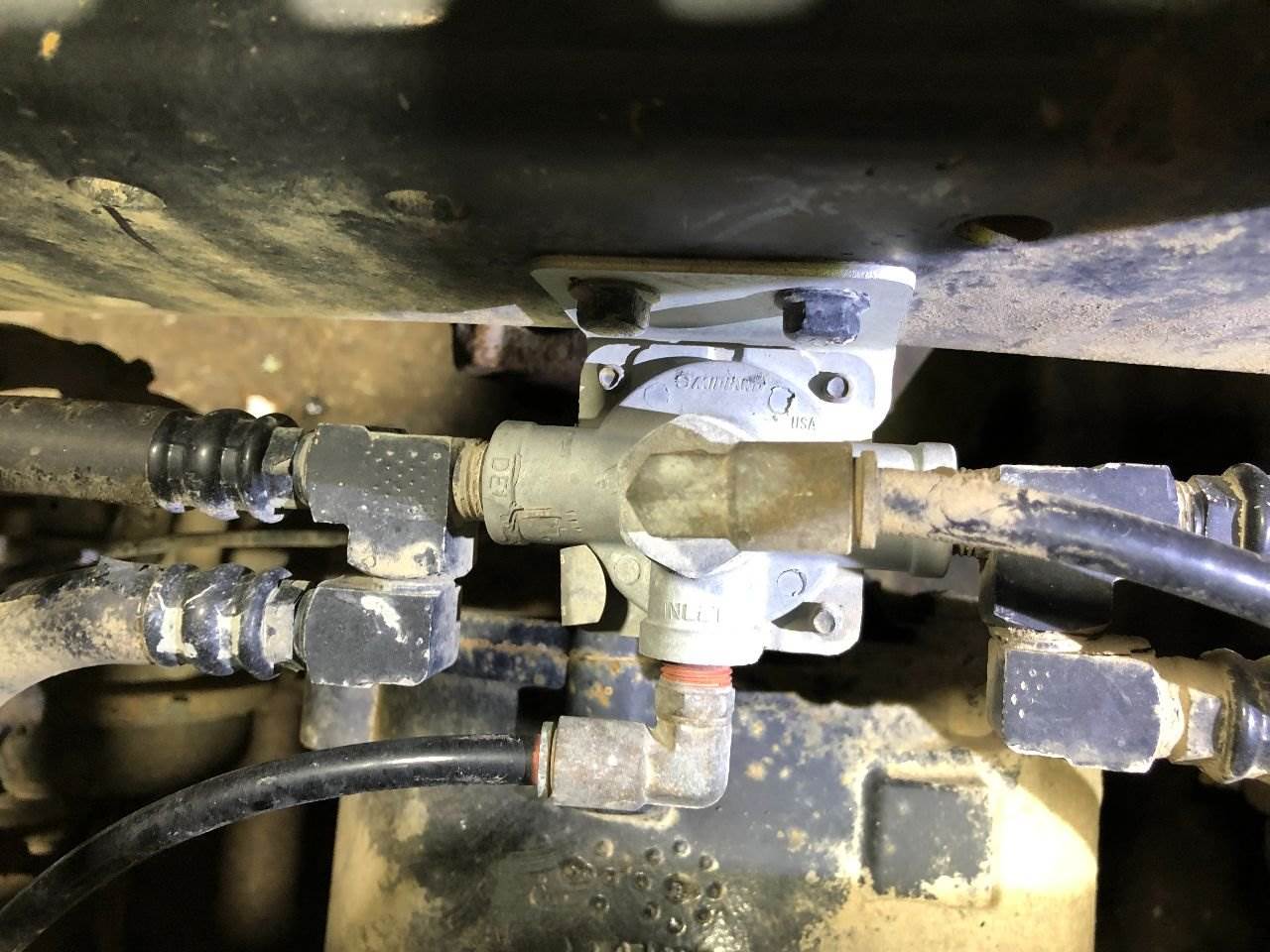 2011 Midland 17600B Air Valve for a Volvo VNL For Sale Des Moines, IA 25341834