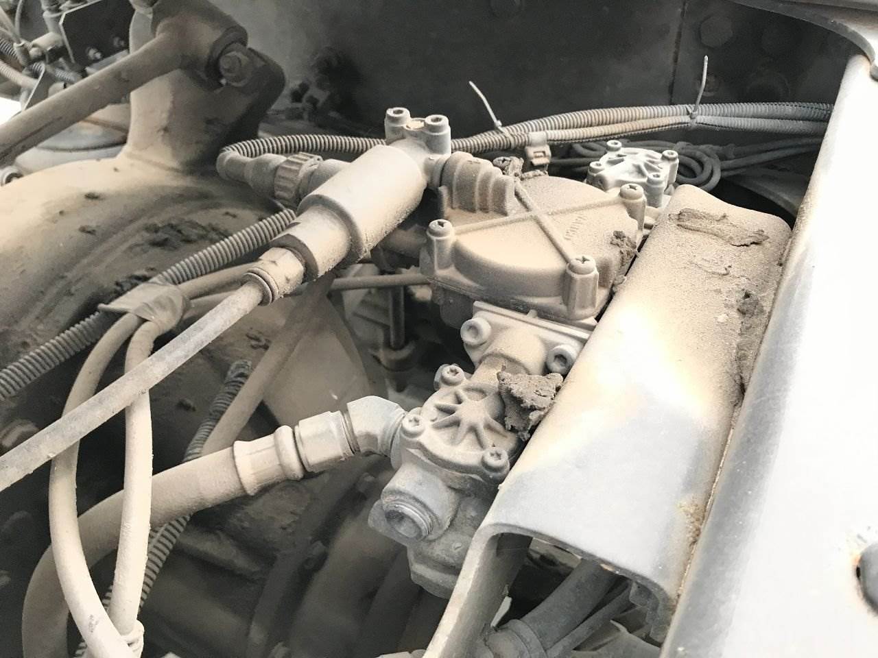 2013 Wabco 4005001010 Air Valve for a Freightliner Cascadia For Sale