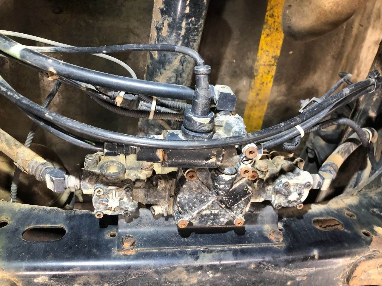 1999 Wabco 9730110260 Air Valve for a Freightliner FL70 For Sale