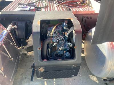Carrier Auxiliary Power Unit (APU) for a Peterbilt 579