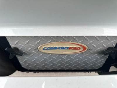 Carrier Auxiliary Power Unit (APU) for a Volvo VNL