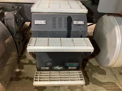 Dynasys POWER CUBE PRO Auxiliary Power Unit (APU) for a Freightliner Coronado