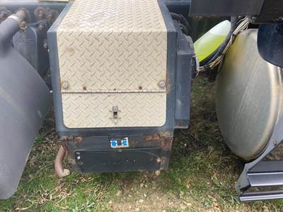 Thermo King TRIPAC Auxiliary Power Unit (APU) for a Freightliner Cascadia