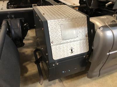 Thermo King TRIPAC Auxiliary Power Unit (APU) for a Peterbilt 587