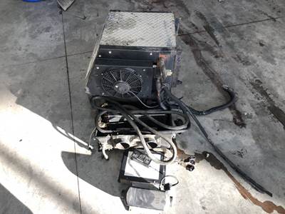 Thermo King TRIPAC Auxiliary Power Unit (APU) for a Kenworth T660