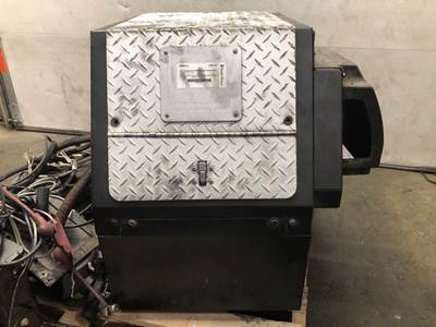 Thermo King TRIPAC Auxiliary Power Unit (APU) for a Freightliner Cascadia