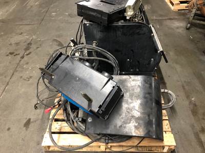 Thermo King TRIPAC Auxiliary Power Unit (APU) for a Freightliner Cascadia