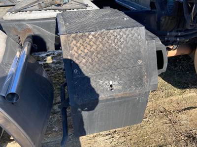 Thermo King TRIPAC Auxiliary Power Unit (APU) for a Peterbilt 387