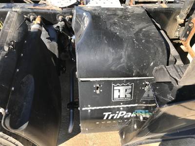 Thermo King TRIPAC Auxiliary Power Unit (APU) for a Freightliner Cascadia