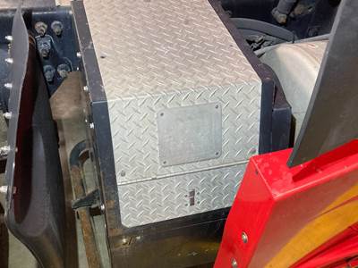 Thermo King TRIPAC Auxiliary Power Unit (APU) for a Freightliner Cascadia