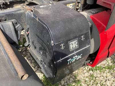 Thermo King TRIPAC Auxiliary Power Unit (APU) for a Kenworth T680