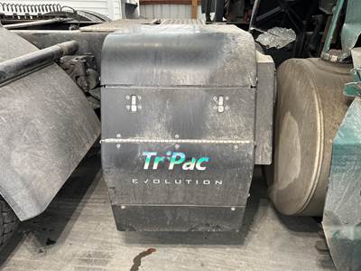 Thermo King TRIPAC Auxiliary Power Unit (APU) for a Kenworth T680