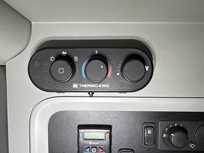 Thermo King TRIPAC Auxiliary Power Unit (APU) for a Kenworth T680