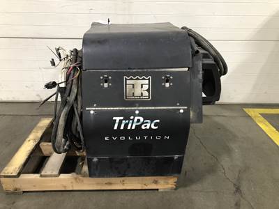 Thermo King TRIPAC Auxiliary Power Unit (APU) for a Kenworth T680