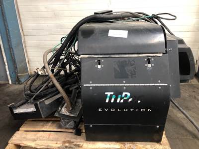 Thermo King TRIPAC Auxiliary Power Unit (APU) for a Freightliner Cascadia