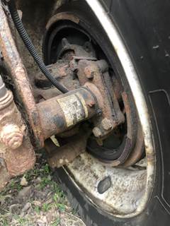 Axle Alliance AF-8.0-2 Front Axle Assembly for a Freightliner M2 106