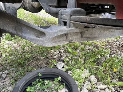 Detroit AF-10.0-3 Front Axle Assembly for a Freightliner M2 106