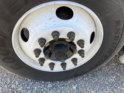 Detroit AF-12.0-3 Front Axle Assembly for a Freightliner Cascadia