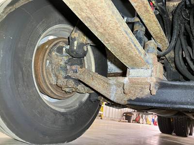 Detroit AF-12.0-3 Front Axle Assembly for a Sterling A9513