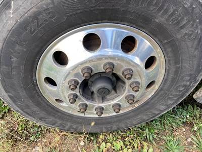 Detroit AF-12.0-3 Front Axle Assembly for a Freightliner Cascadia