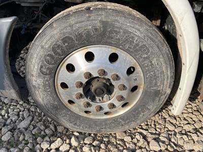 Detroit AF-12.0-3 Front Axle Assembly for a Freightliner Cascadia