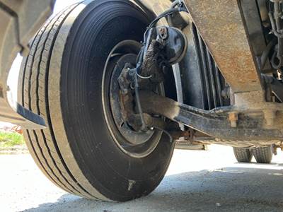 Detroit AF-12.0-3 Front Axle Assembly for a Freightliner Cascadia