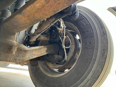 Detroit AF-12.0-3 Front Axle Assembly for a Freightliner Cascadia