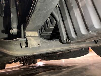 Detroit AF-12.0-3 Front Axle Assembly for a Freightliner Cascadia