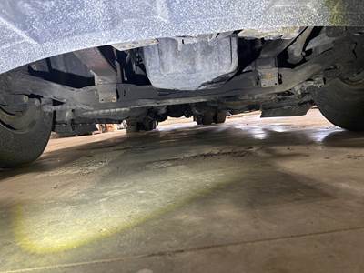 Detroit AF-12.0-3 Front Axle Assembly for a Freightliner Cascadia