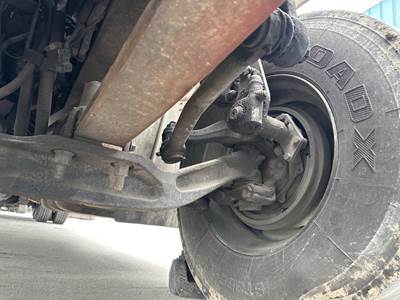 Detroit AF-12.0-3 Front Axle Assembly for a Freightliner M2 106