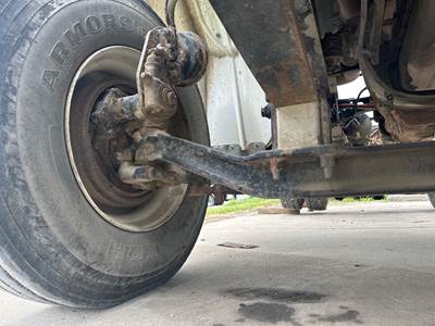 Detroit AF-12.0-3 Front Axle Assembly for a Freightliner M2 106