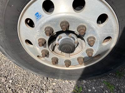 Detroit AF-12.5-3 Front Axle Assembly for a Freightliner Cascadia