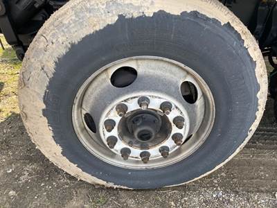 Detroit AF-12.5-3 Front Axle Assembly for a Freightliner Cascadia