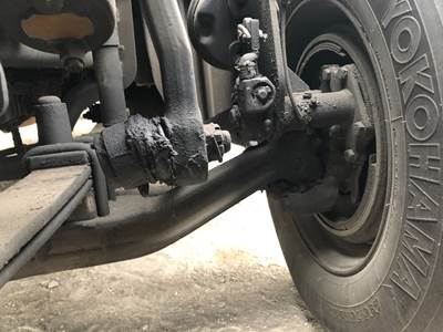 Detroit AF-12.5-3 Front Axle Assembly for a Freightliner Cascadia