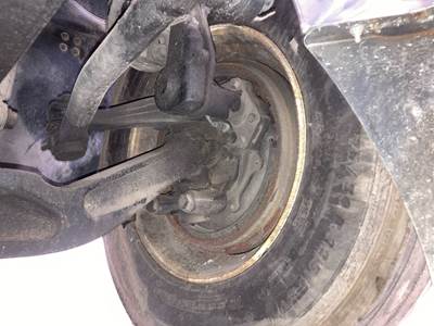 Detroit AF-13.3-3 Front Axle Assembly for a Western Star 5700