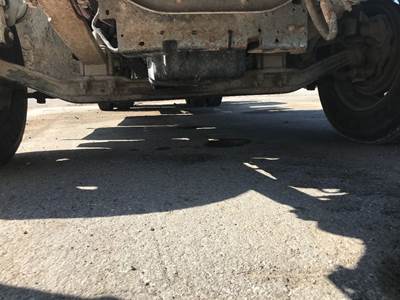 Detroit AF-13.3-3 Front Axle Assembly for a Freightliner 122SD