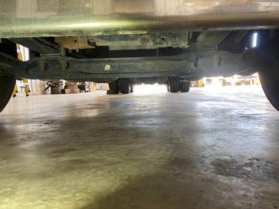 Detroit AF-13.3-3 Front Axle Assembly for a Freightliner 122SD