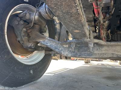Detroit AF-13.3-3 Front Axle Assembly for a Freightliner Cascadia