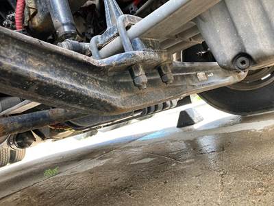 Detroit AF-14.7-3 Front Axle Assembly for a Freightliner Cascadia