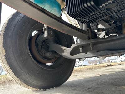 Detroit AF-8.0-3 Front Axle Assembly for a Freightliner M2 106