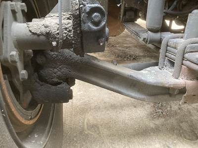 Detroit F-12.5-3N Front Axle Assembly for a Freightliner Cascadia