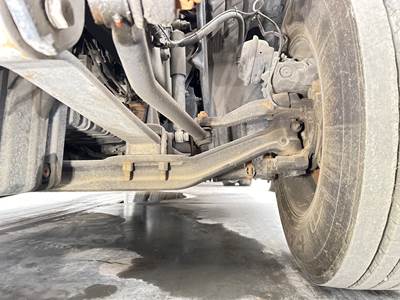 Detroit F-12.5-3N Front Axle Assembly for a Freightliner Cascadia