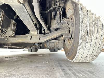 Detroit F-12.5-3N Front Axle Assembly for a Freightliner Cascadia