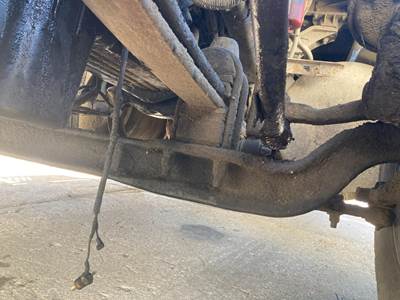 Eaton 815287 Front Axle Assembly for a Kenworth T600