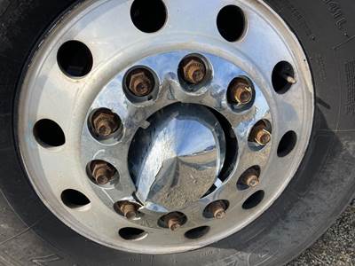 Eaton 971426 Front Axle Assembly for a Peterbilt 587