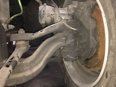 Eaton 971426 Front Axle Assembly for a Kenworth T880