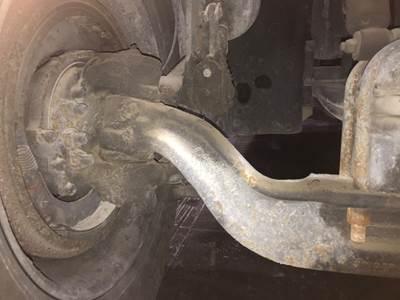 Eaton 971426 Front Axle Assembly for a Peterbilt 386