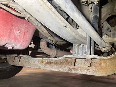 Eaton 971426 Front Axle Assembly for a Kenworth T880