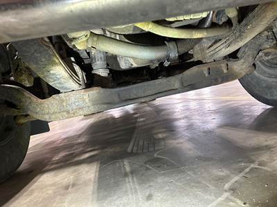 Eaton 971426 Front Axle Assembly for a Kenworth T370